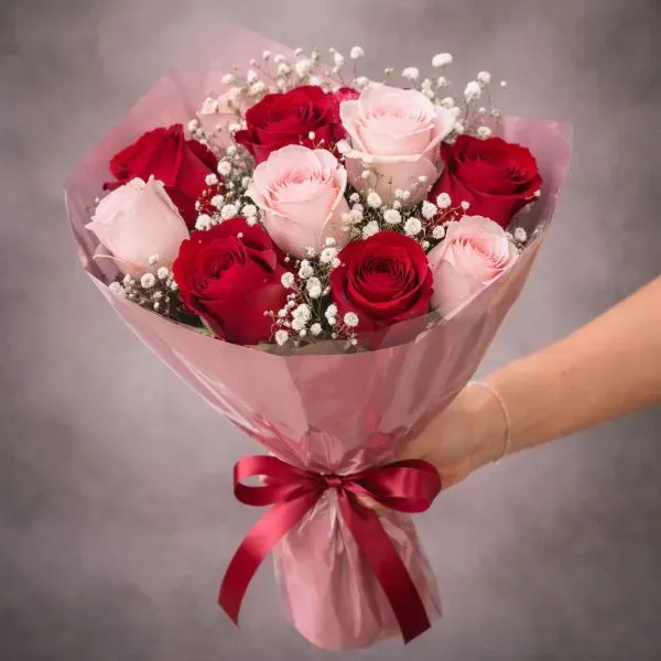 A mix of roses