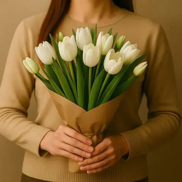 זר טוליפים לבנים