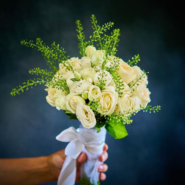 Luxury white bridal flowers