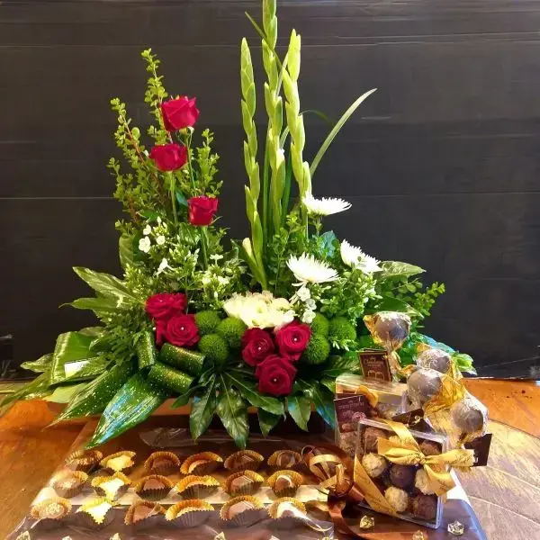 Luxurious and impressive flower arrangement