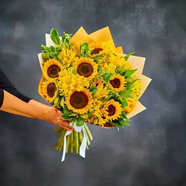 זר חמניות ושמש